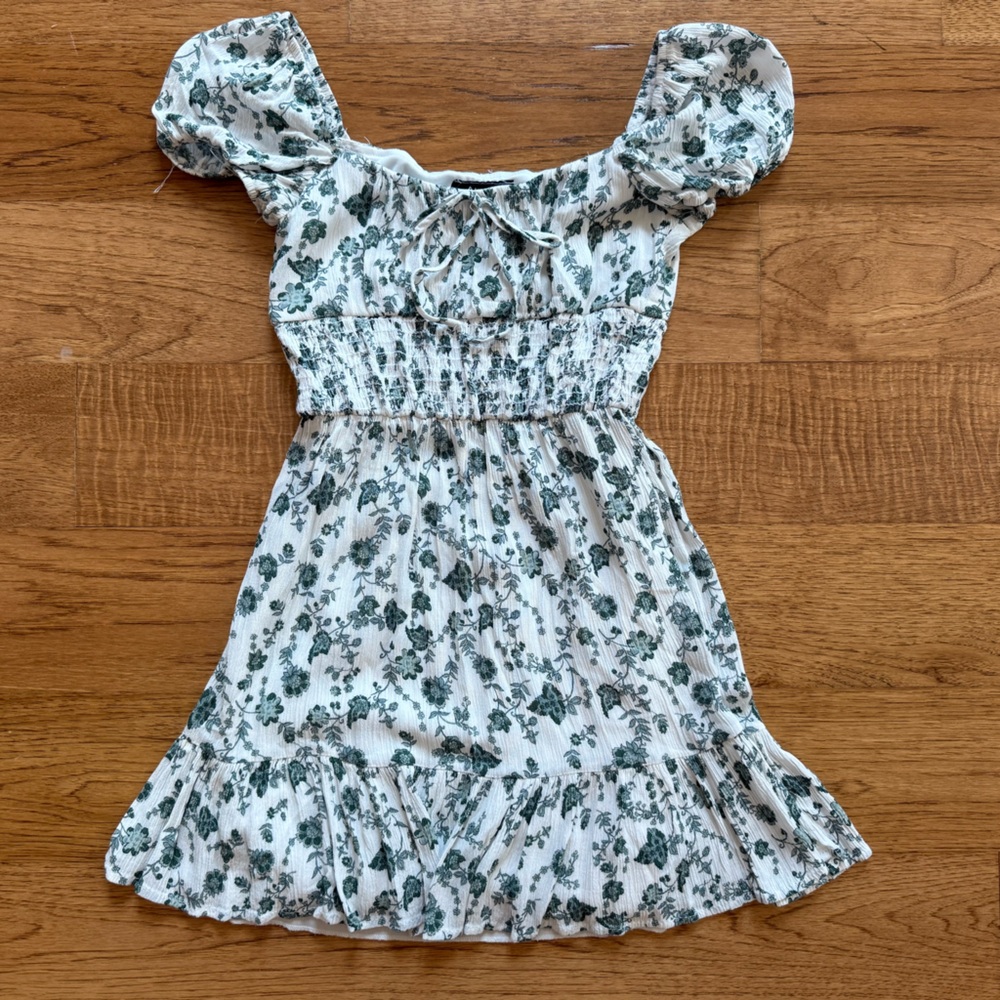 B Darlin White and Green Puff Sleeve Floral Dress